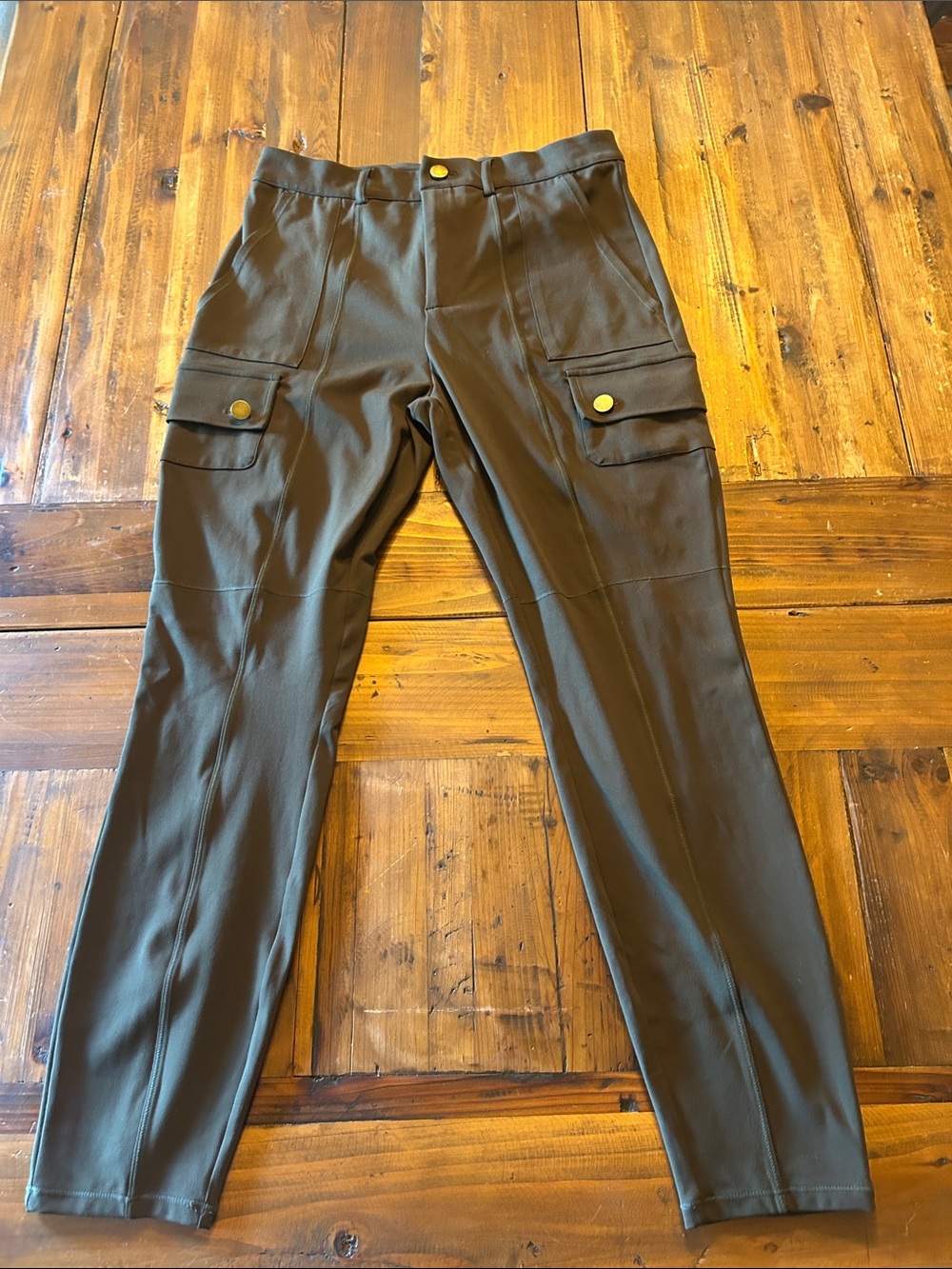 Halara Ladies Olive Green Cargo-Style Stretch Pants